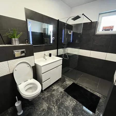 Apartment Modern Art Floresti (Cluj)